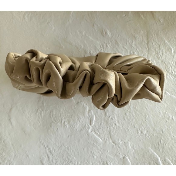 Tan Khaki Scrunchie Shoulder Bag - Picture 4 of 7